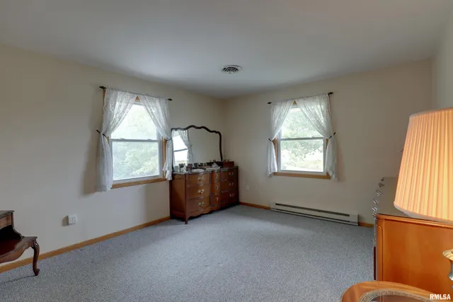 $469,000 | 2304 North 1700th Place, Camp Point, IL 62320