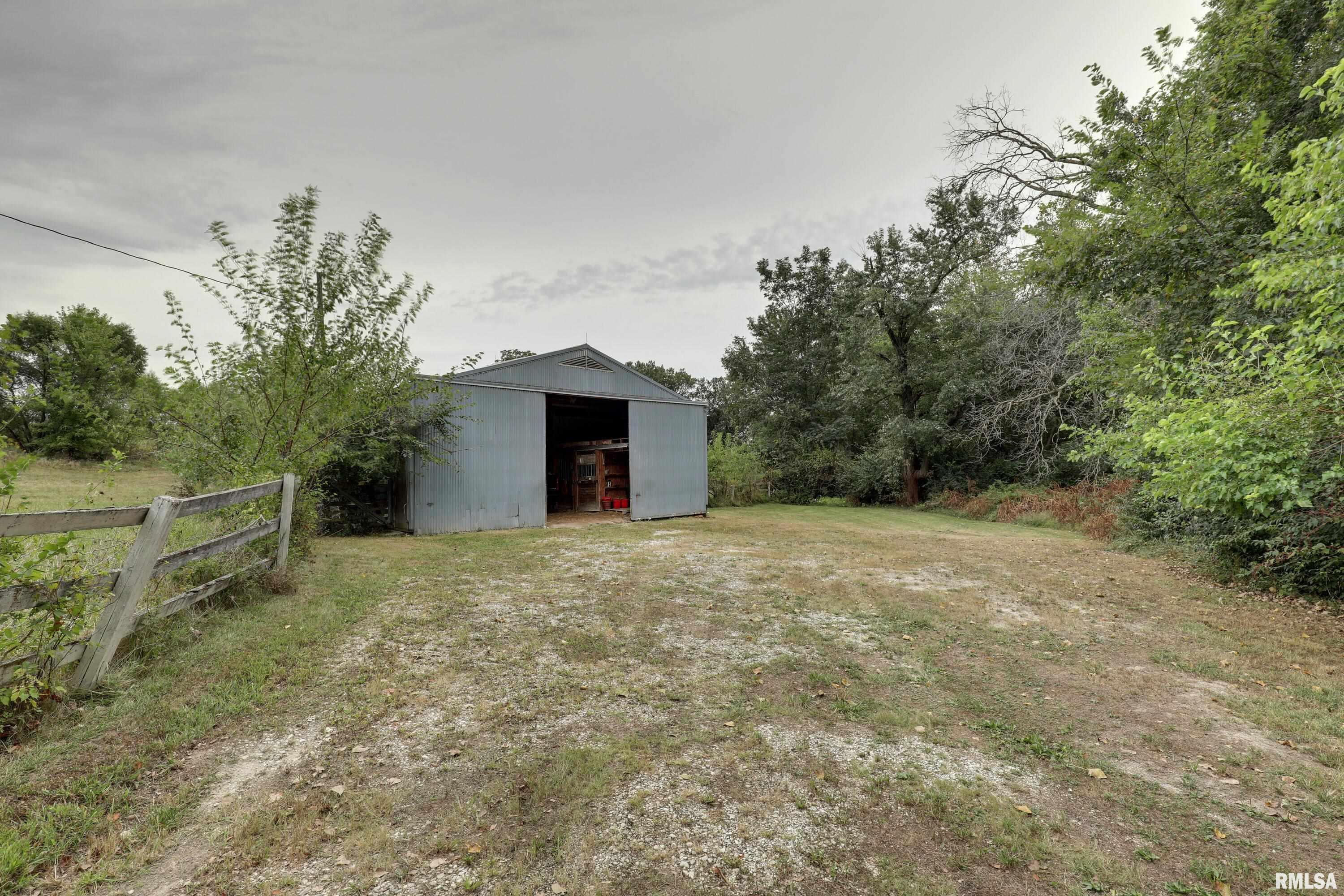 2304 North 1700th Place Camp Point, IL 62320 - Photo 36 of 45