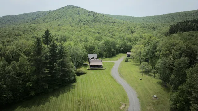 $599,900 | 2475 Little Hollow Road, Rochester, VT 05767