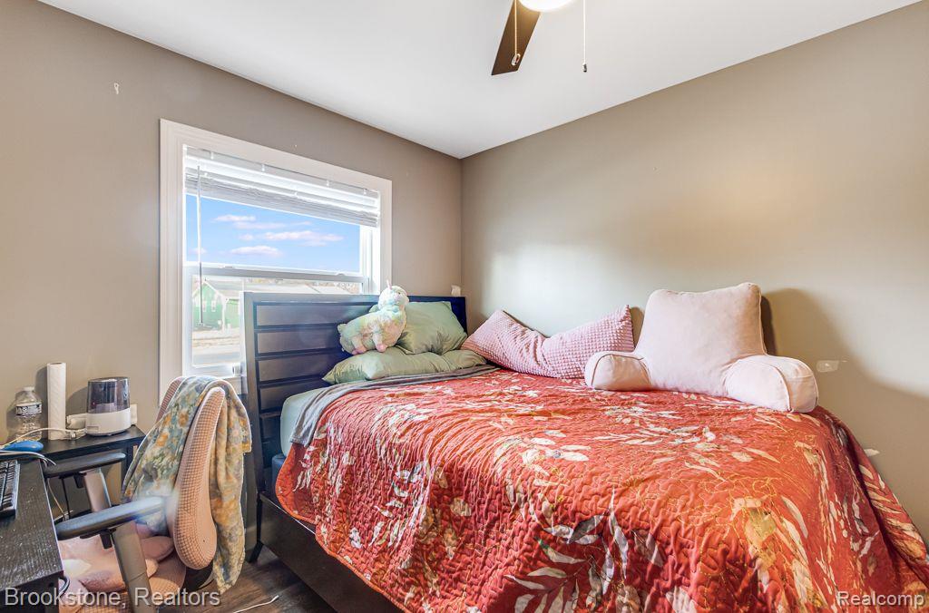 406 5th Street Fenton, MI 48430 - Photo 24 of 43 Gallery Image 24