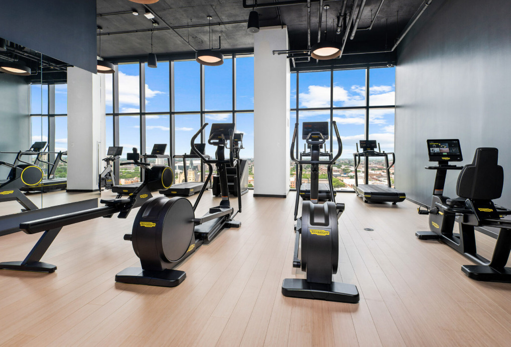 Undisclosed Address Chicago, IL 60607 - Photo 22 of 28 a view of a room with gym equipment