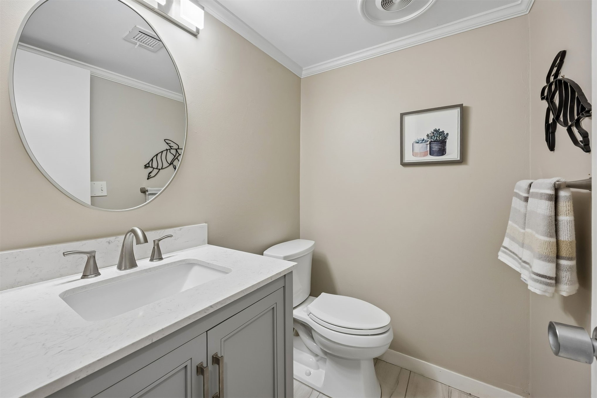 2134 Beachwood Road, Unit 2134 Fernandina Beach, FL 32034 - Photo 16 of 38 Powder Room, Lower level