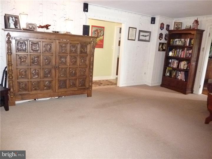 76 Meadowbrook Road Wayne, PA 19087 - Photo 11 of 25 Family Room