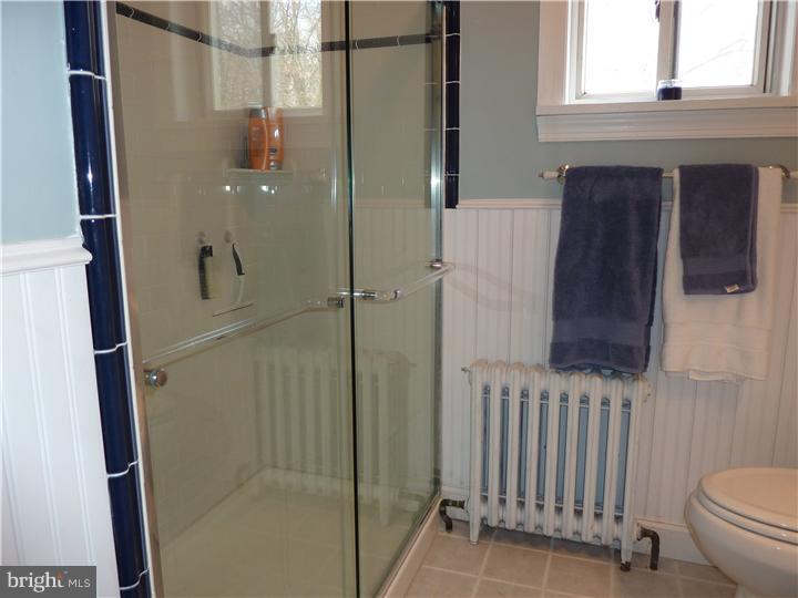 76 Meadowbrook Road Wayne, PA 19087 - Photo 18 of 25 Bathroom