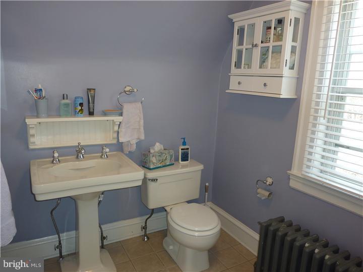76 Meadowbrook Road Wayne, PA 19087 - Photo 22 of 25 Bathroom