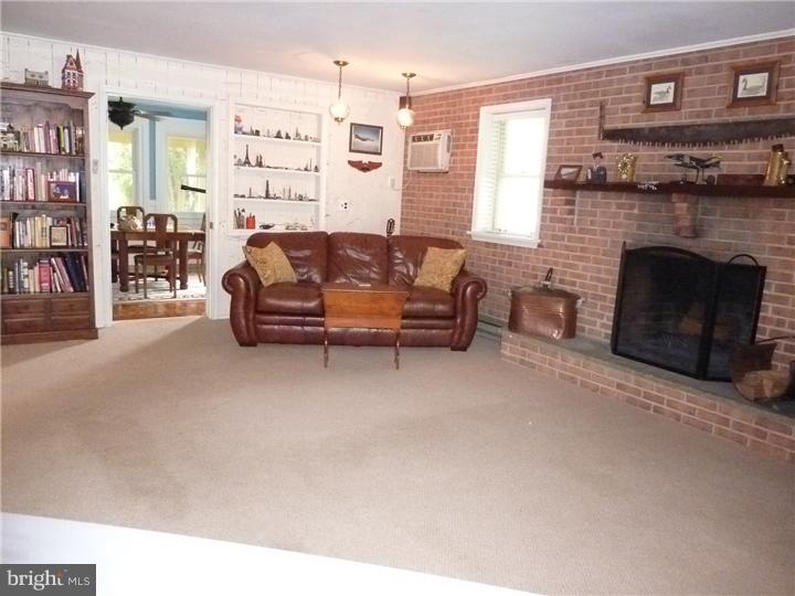 76 Meadowbrook Road Wayne, PA 19087 - Photo 10 of 25 Family Room