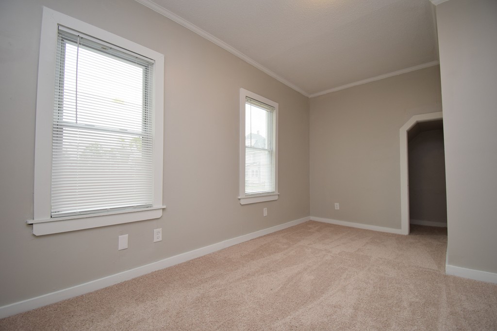 20 Bloomfield Street Springfield, MA 01108 - Photo 18 of 32