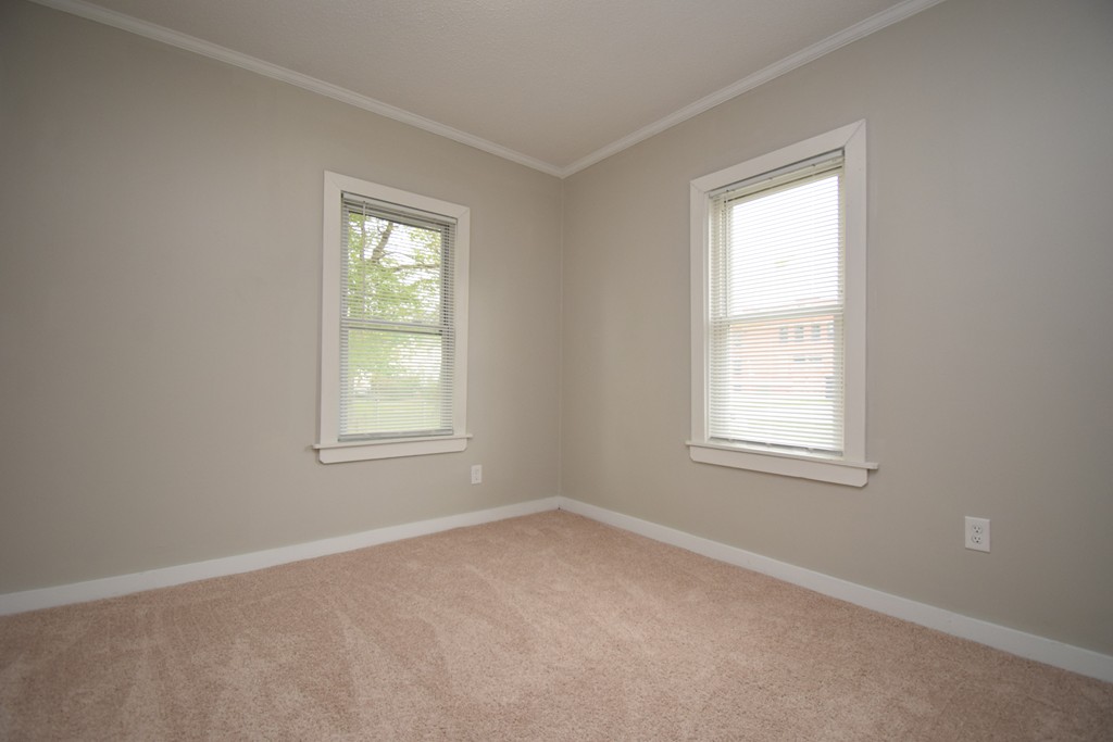 20 Bloomfield Street Springfield, MA 01108 - Photo 19 of 32