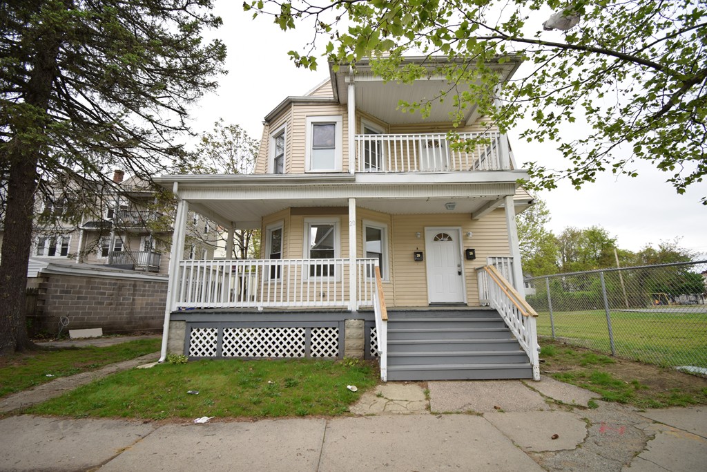 20 Bloomfield Street Springfield, MA 01108 - Photo 2 of 32