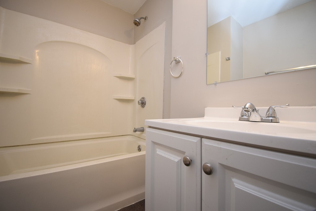 20 Bloomfield Street Springfield, MA 01108 - Photo 22 of 32