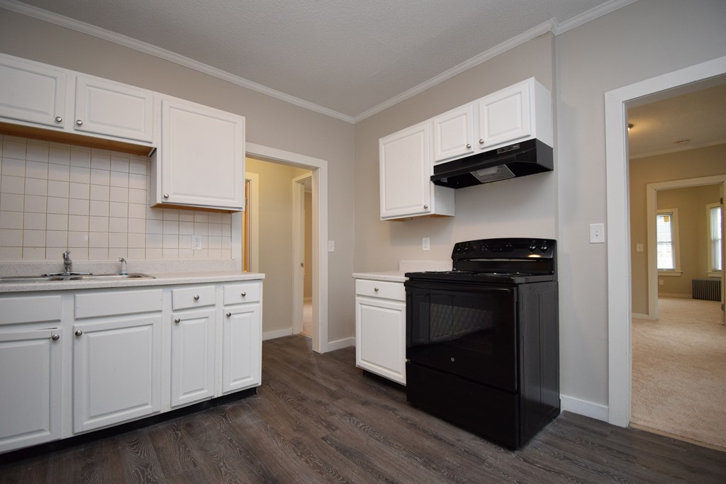 20 Bloomfield Street Springfield, MA 01108 - Photo 26 of 32