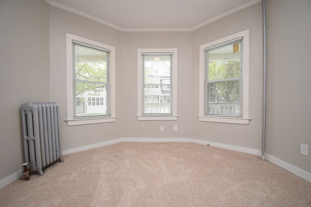 20 Bloomfield Street Springfield, MA 01108 - Photo 8 of 32