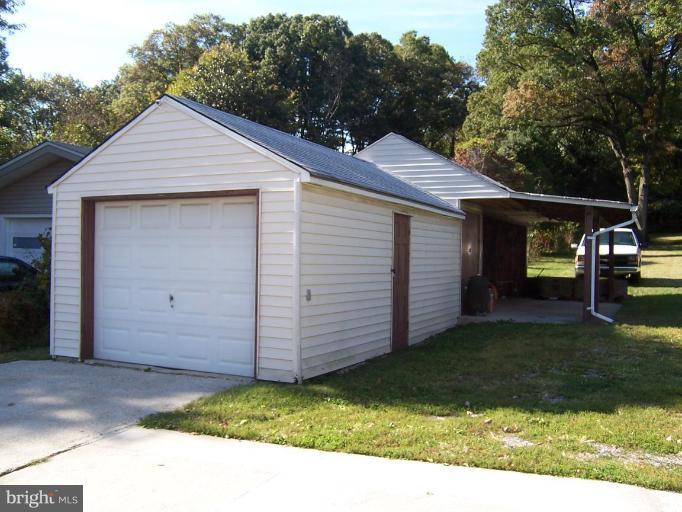 5808 Sargent Road Hyattsville, MD 20782 - Photo 7 of 14 Garage 1