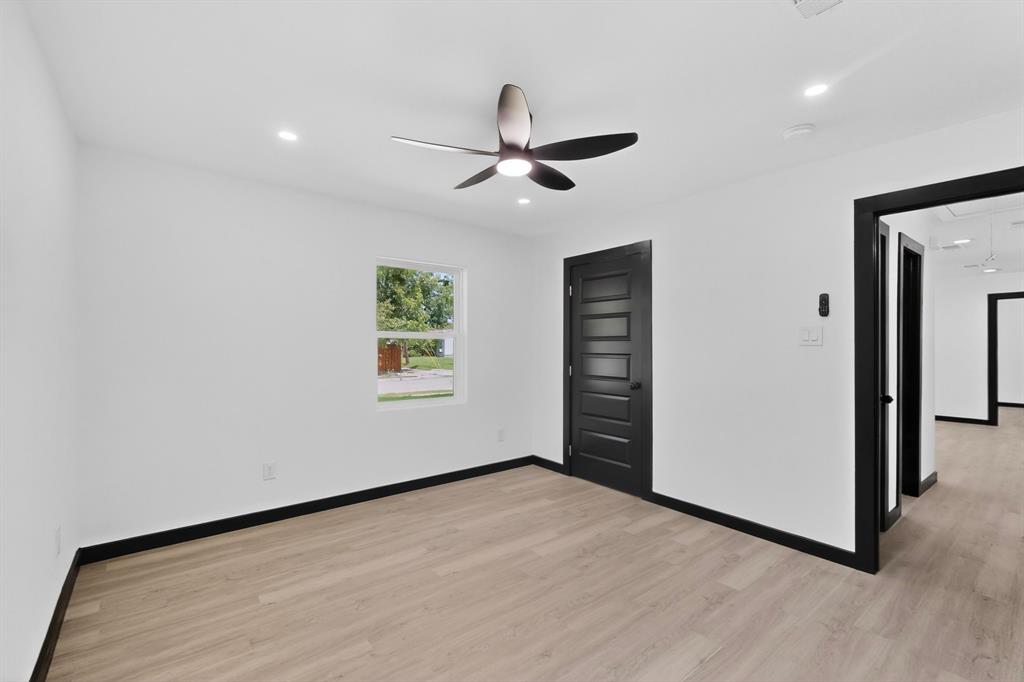 1624 Houghton Road Dallas, TX 75217 - Photo 27 of 40