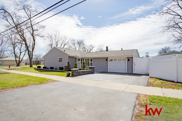 $449,000 | 406 Rose Street, Bensenville, IL 60106