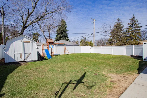 $449,000 | 406 Rose Street, Bensenville, IL 60106