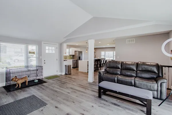 $449,000 | 406 Rose Street, Bensenville, IL 60106