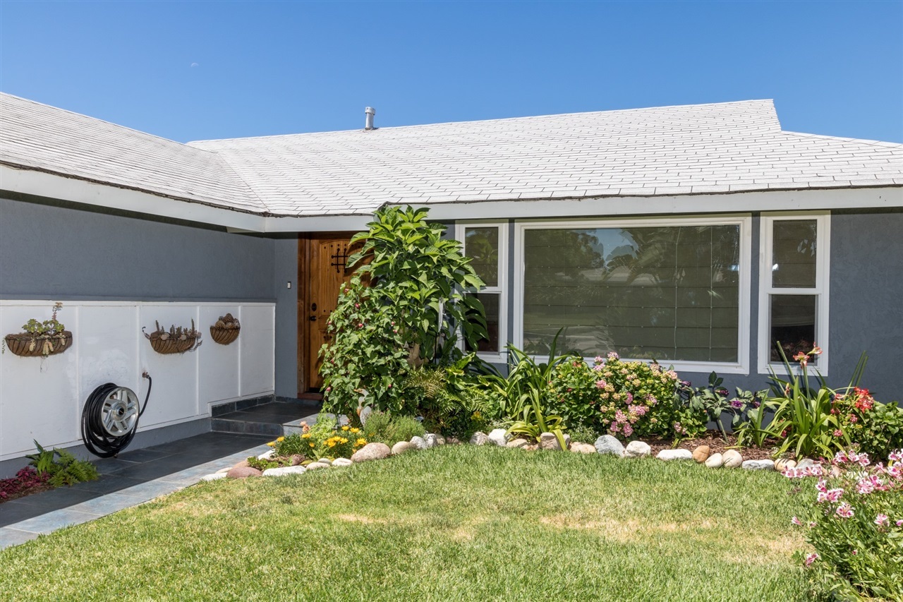 4496 Rolfe Road San Diego, CA 92117 - Photo 3 of 21