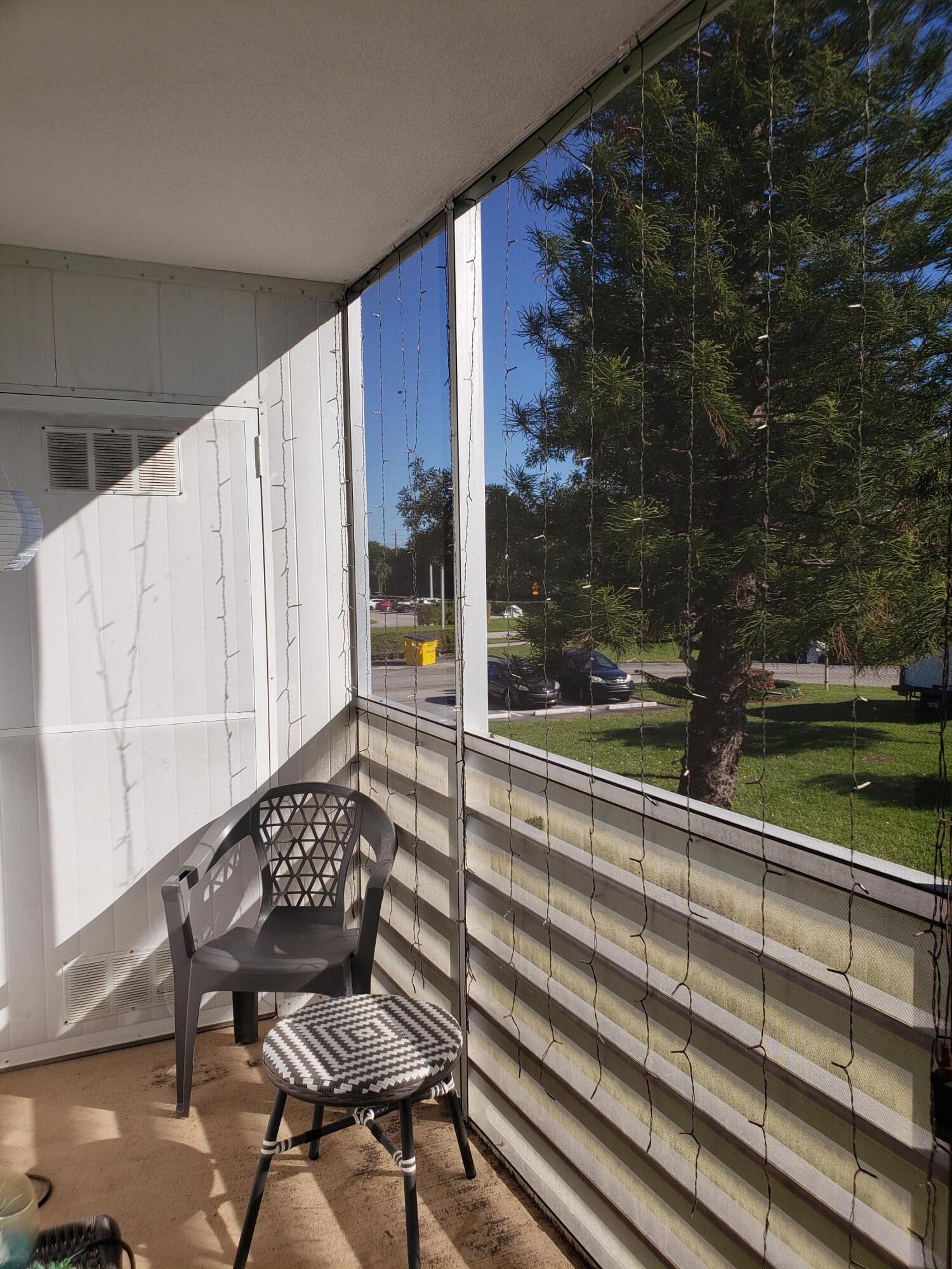 185 Fanshaw East Boca Raton, FL 33434 - Photo 15 of 16 Screened Balcony 3