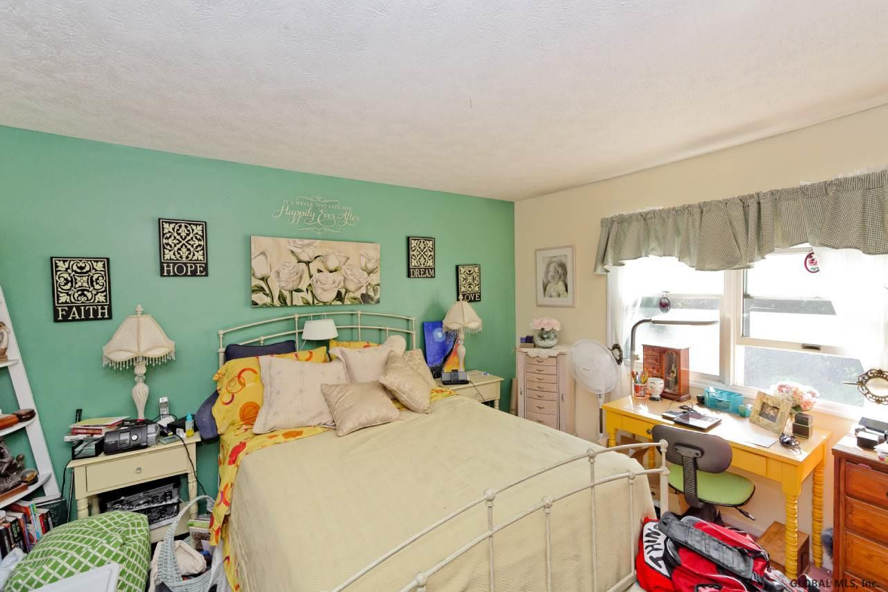 836 Lisha Kill Road Niskayuna, NY 12309 - Photo 18 of 25 Photo 18