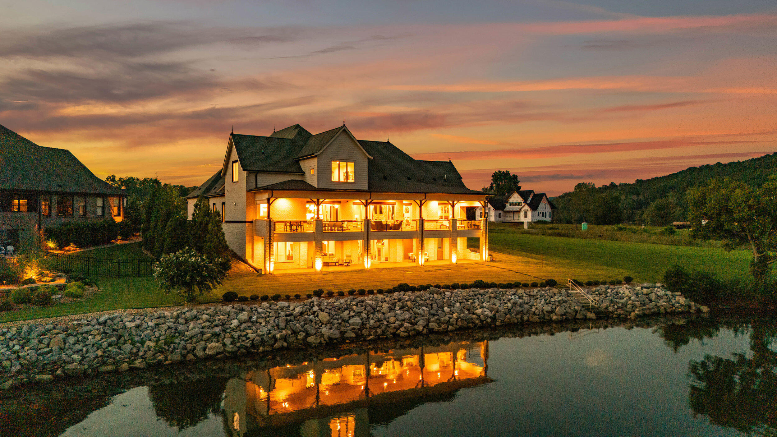 290 Edgewater Way Jasper, TN 37347 - Photo 110 of 128 Rear Elevation