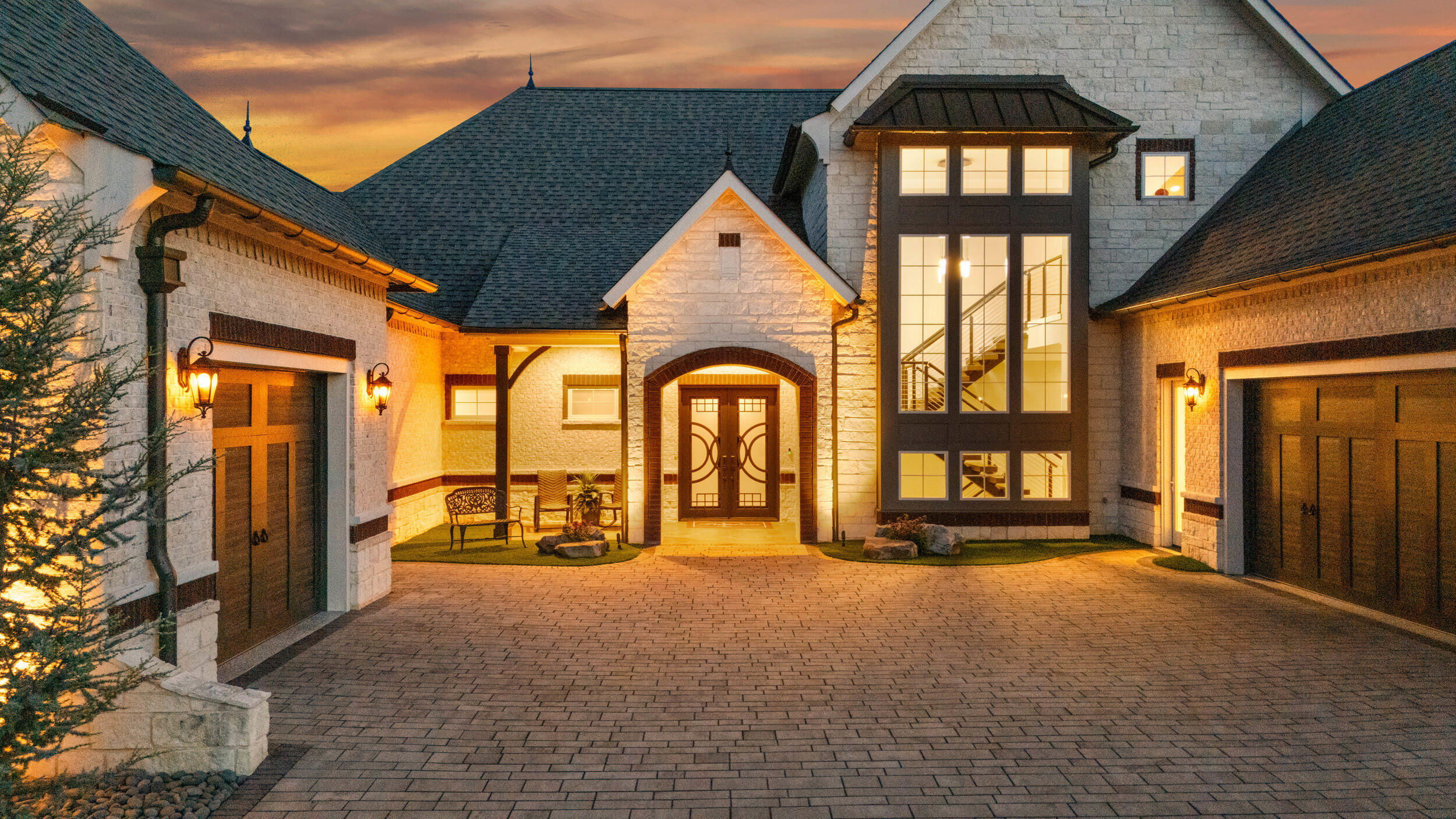 290 Edgewater Way Jasper, TN 37347 - Photo 11 of 128 Front / Driveway