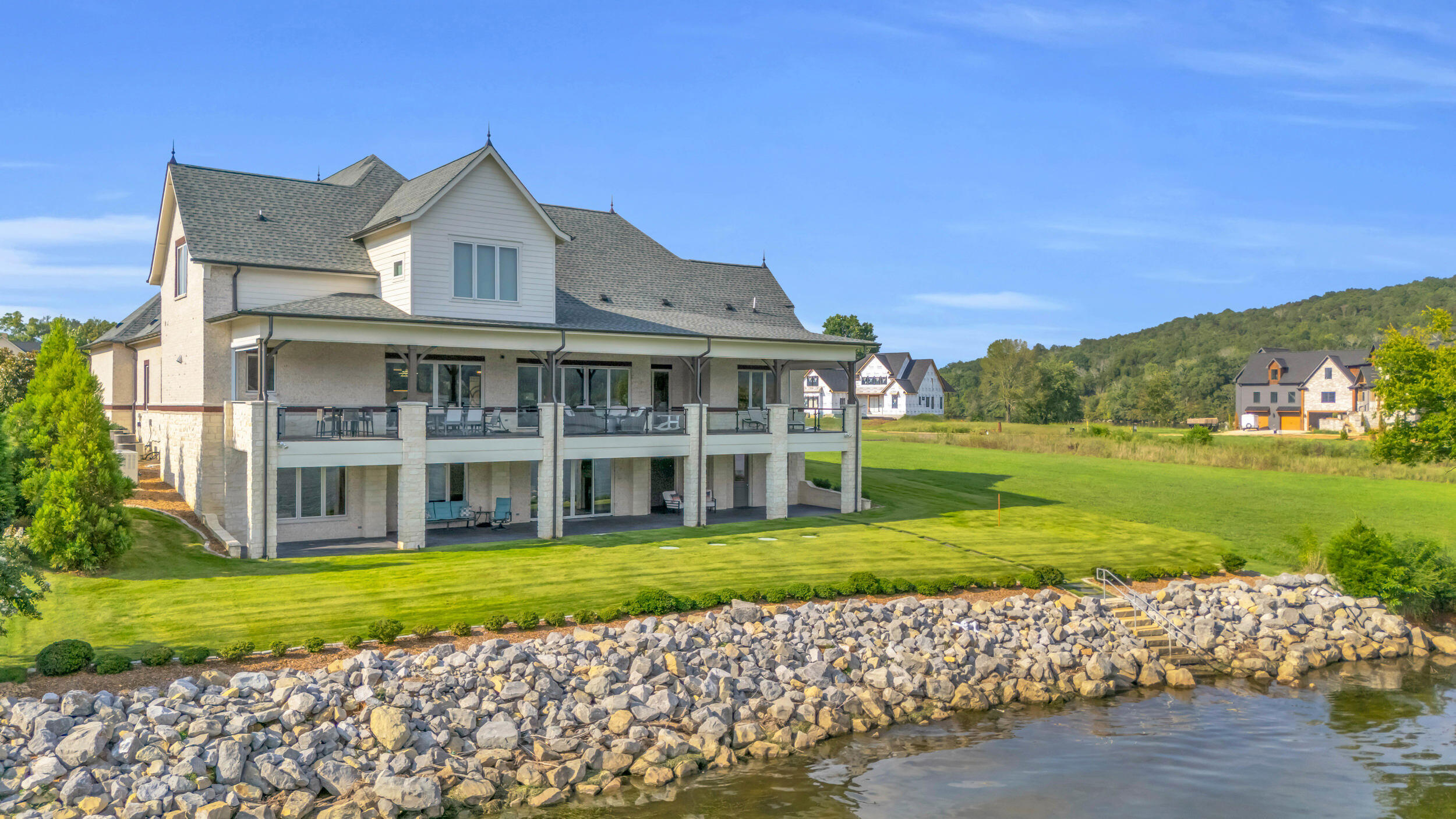290 Edgewater Way Jasper, TN 37347 - Photo 12 of 128 Rear Elevation