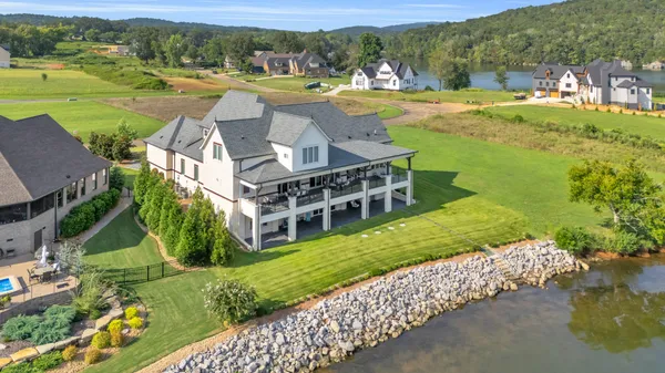 $3,375,000 | 290 Edgewater Way, Jasper, TN 37347