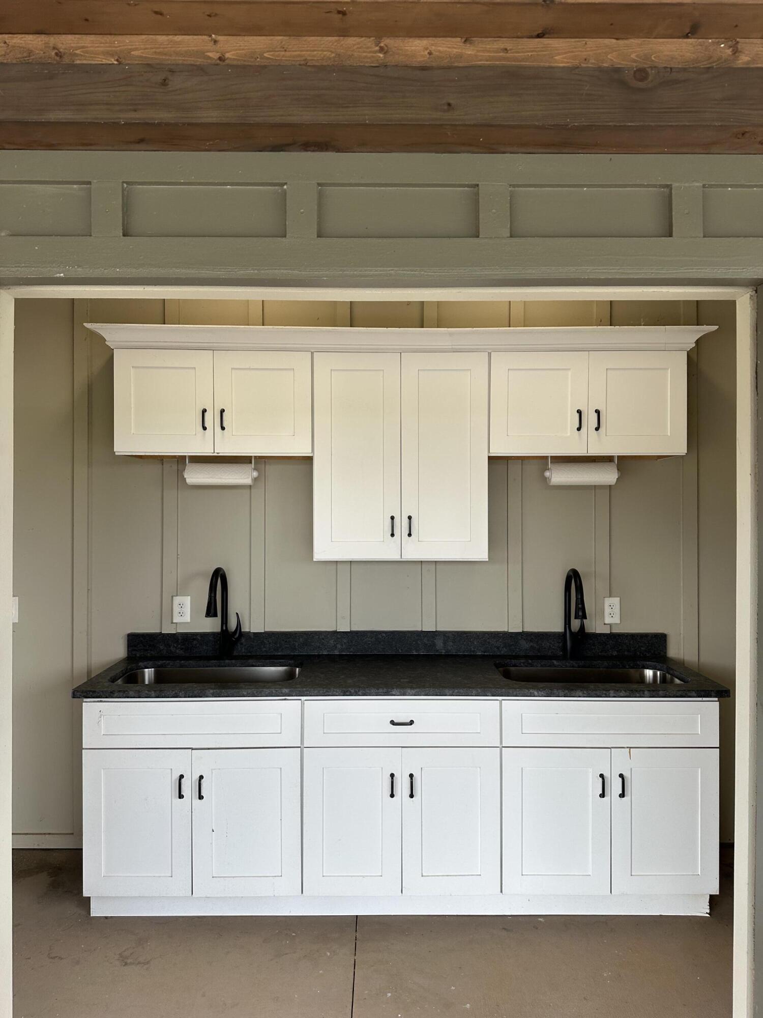 290 Edgewater Way Jasper, TN 37347 - Photo 124 of 128 Crown Harbor Community Pavilion Kitchen