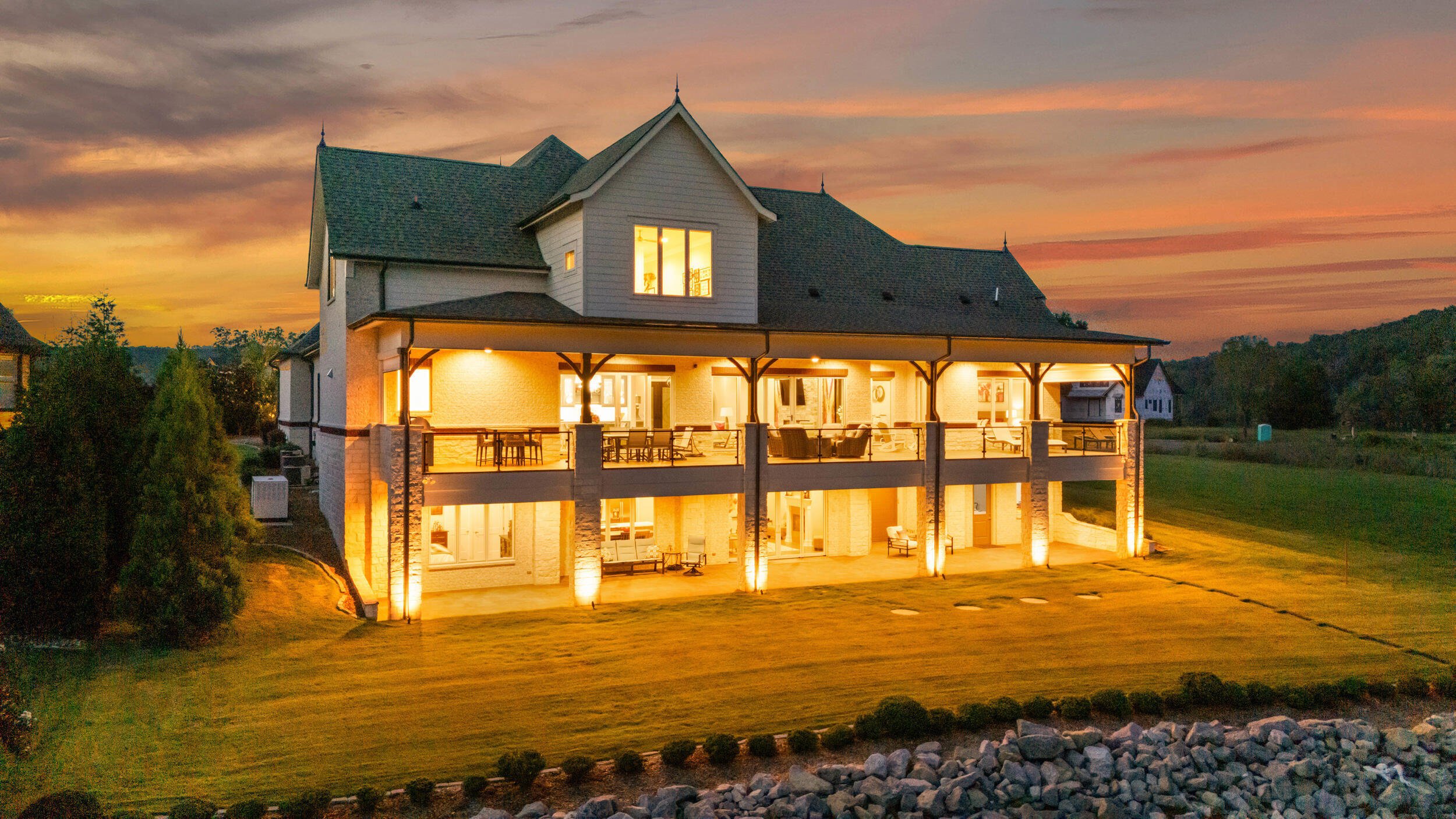 290 Edgewater Way Jasper, TN 37347 - Photo 13 of 128 Rear Elevation