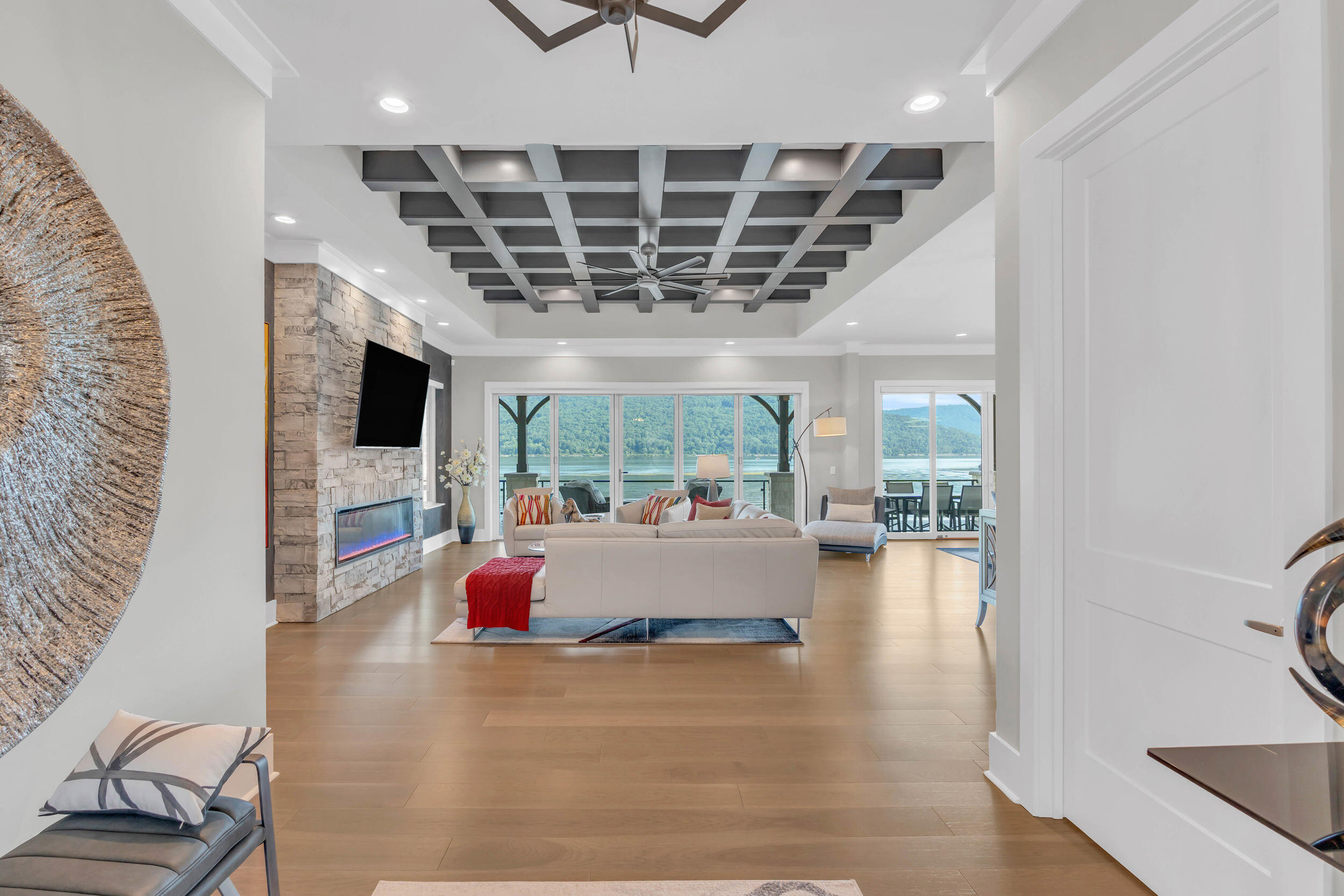 290 Edgewater Way Jasper, TN 37347 - Photo 16 of 128 Foyer