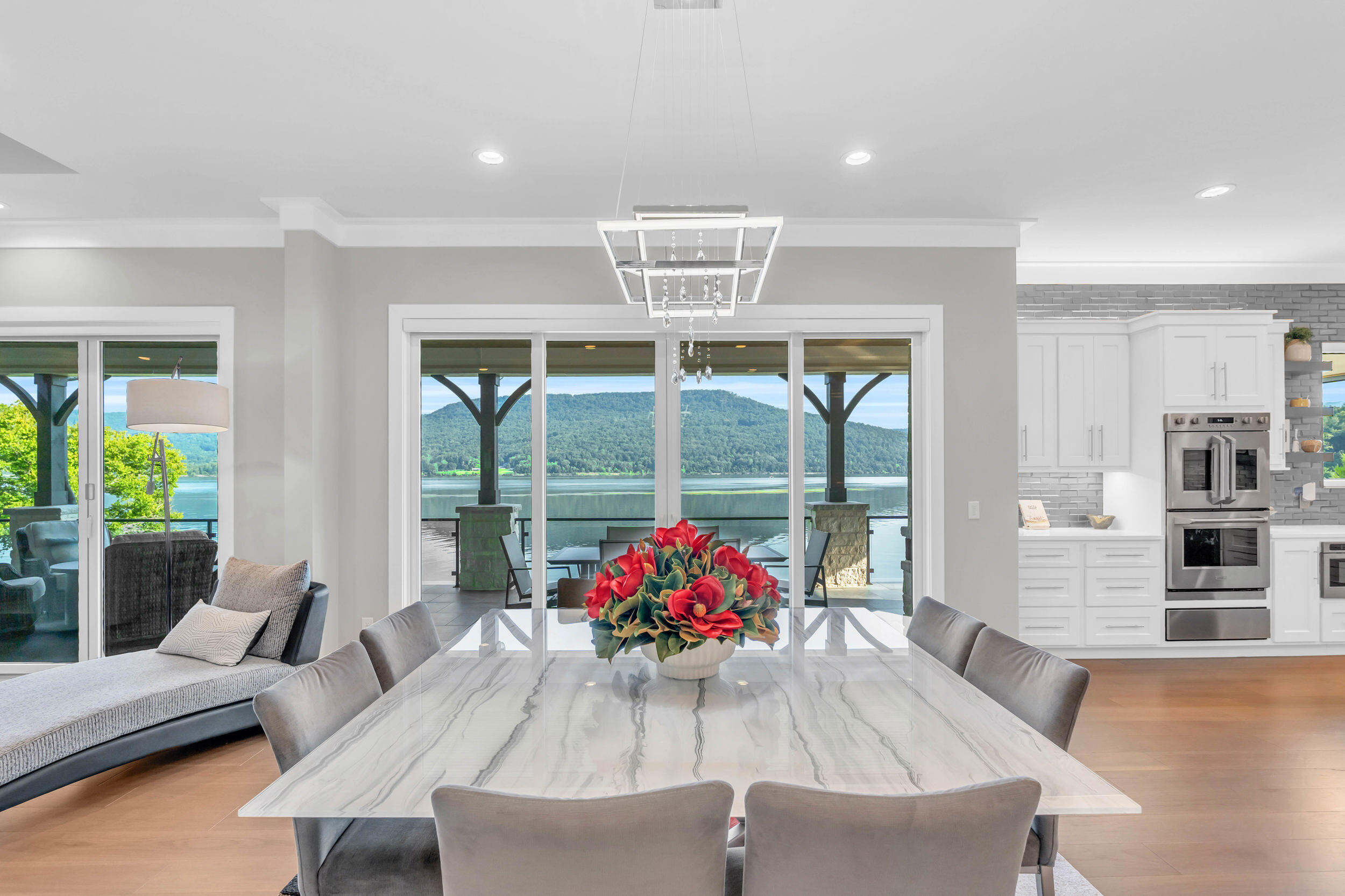 290 Edgewater Way Jasper, TN 37347 - Photo 27 of 128 Dining Room