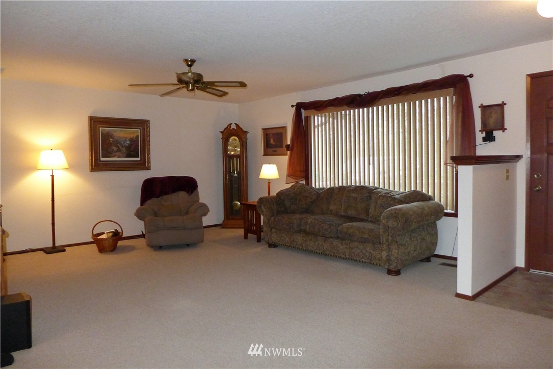 609 Goodrich Road Centralia, WA 98531 - Photo 8 of 25