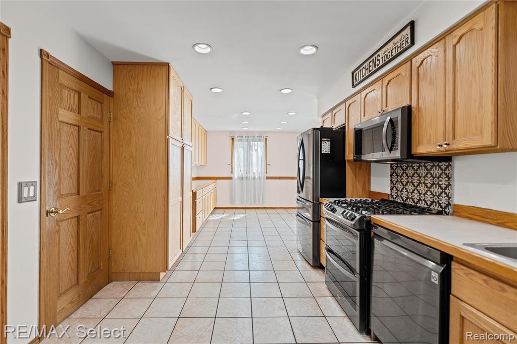 3514 Morrish Road Swartz Creek, MI 48473 - Photo 12 of 43 Gallery Image 12
