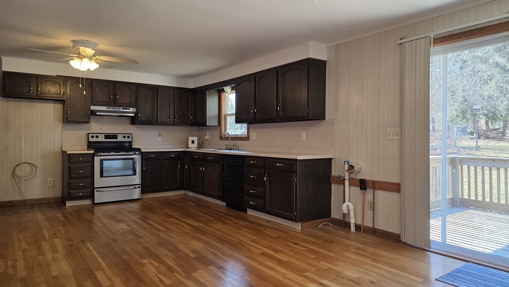 47 Narrows Road Freetown, MA 02702 - Photo 14 of 42