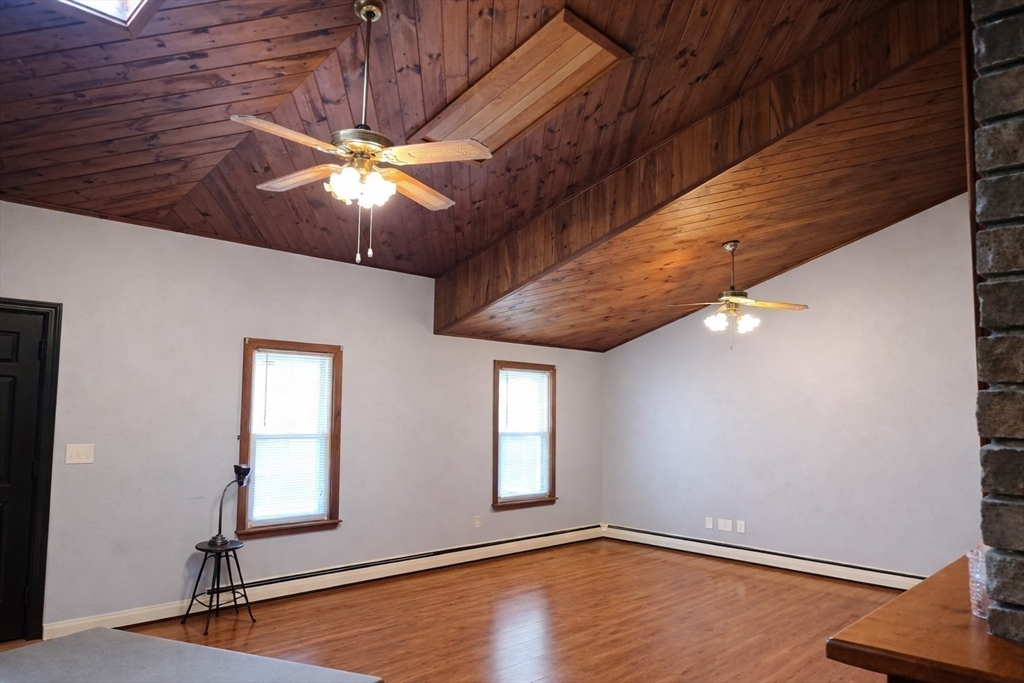 47 Narrows Road Freetown, MA 02702 - Photo 16 of 42