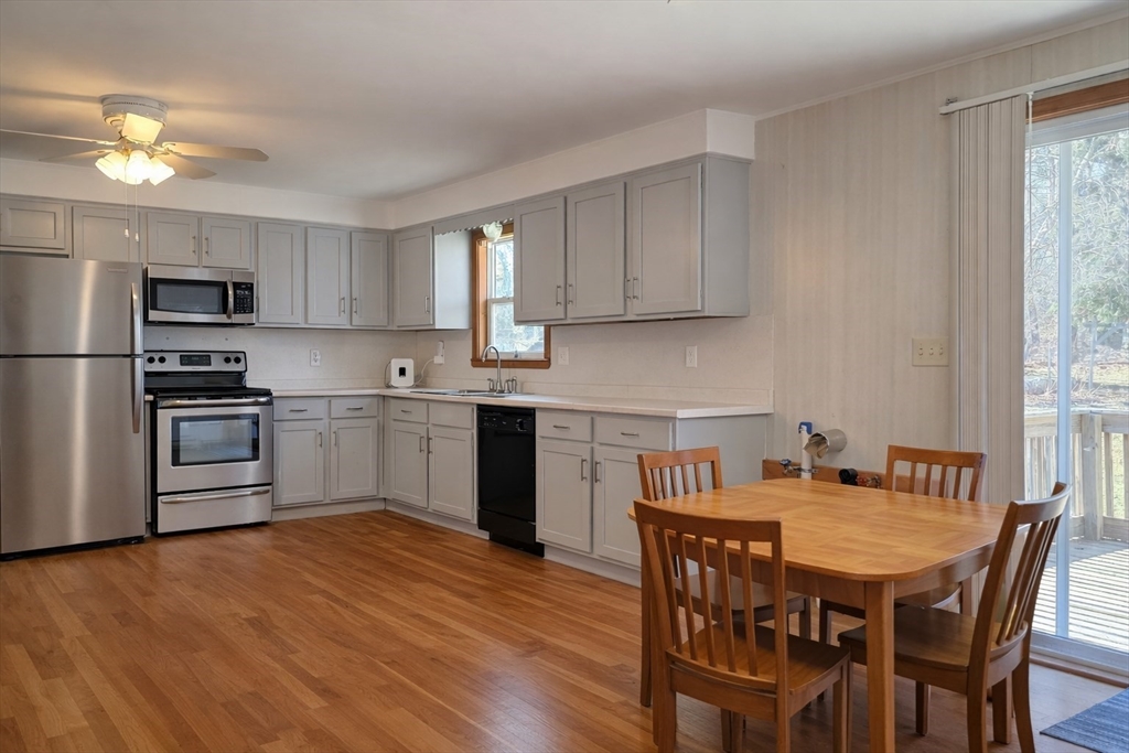 47 Narrows Road Freetown, MA 02702 - Photo 19 of 42