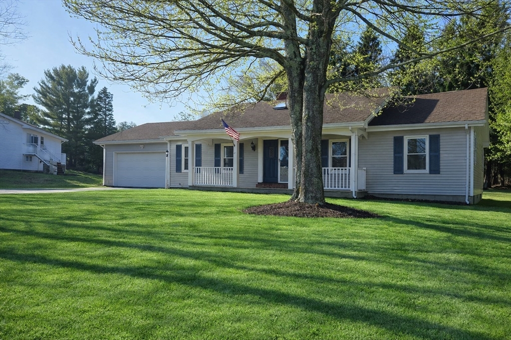 47 Narrows Road Freetown, MA 02702 - Photo 2 of 42