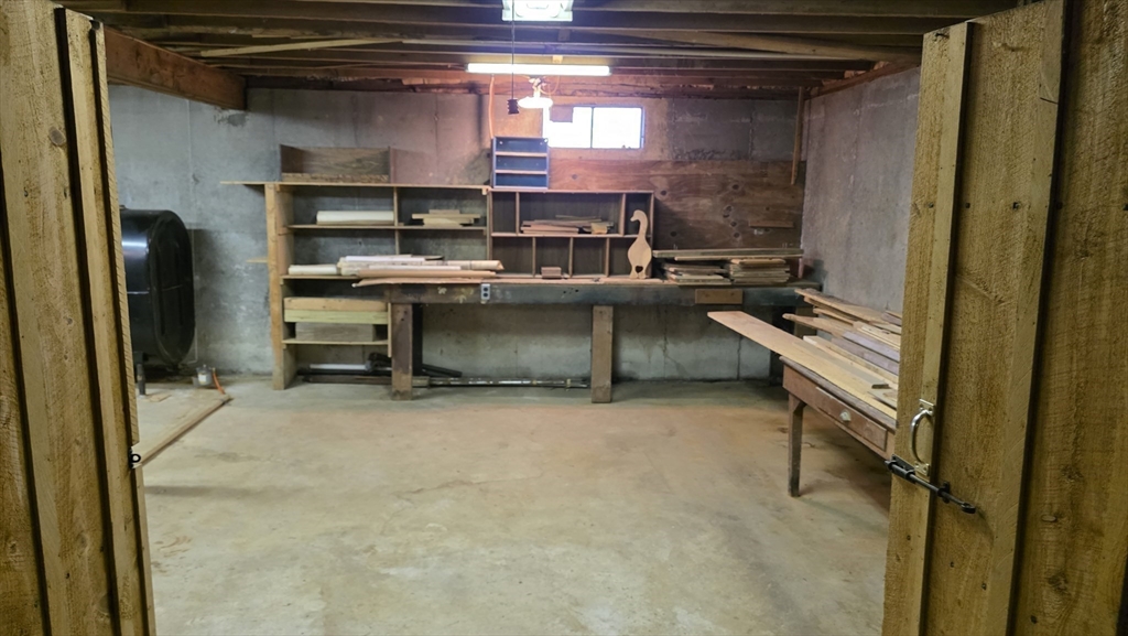 47 Narrows Road Freetown, MA 02702 - Photo 35 of 42