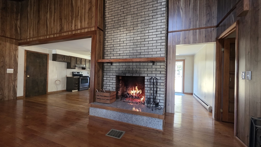 47 Narrows Road Freetown, MA 02702 - Photo 4 of 42