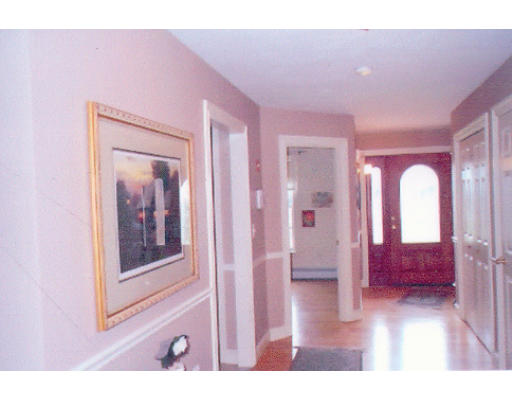 3 Sidoti Lane Rutland, MA 01543 - Photo 4 of 12
