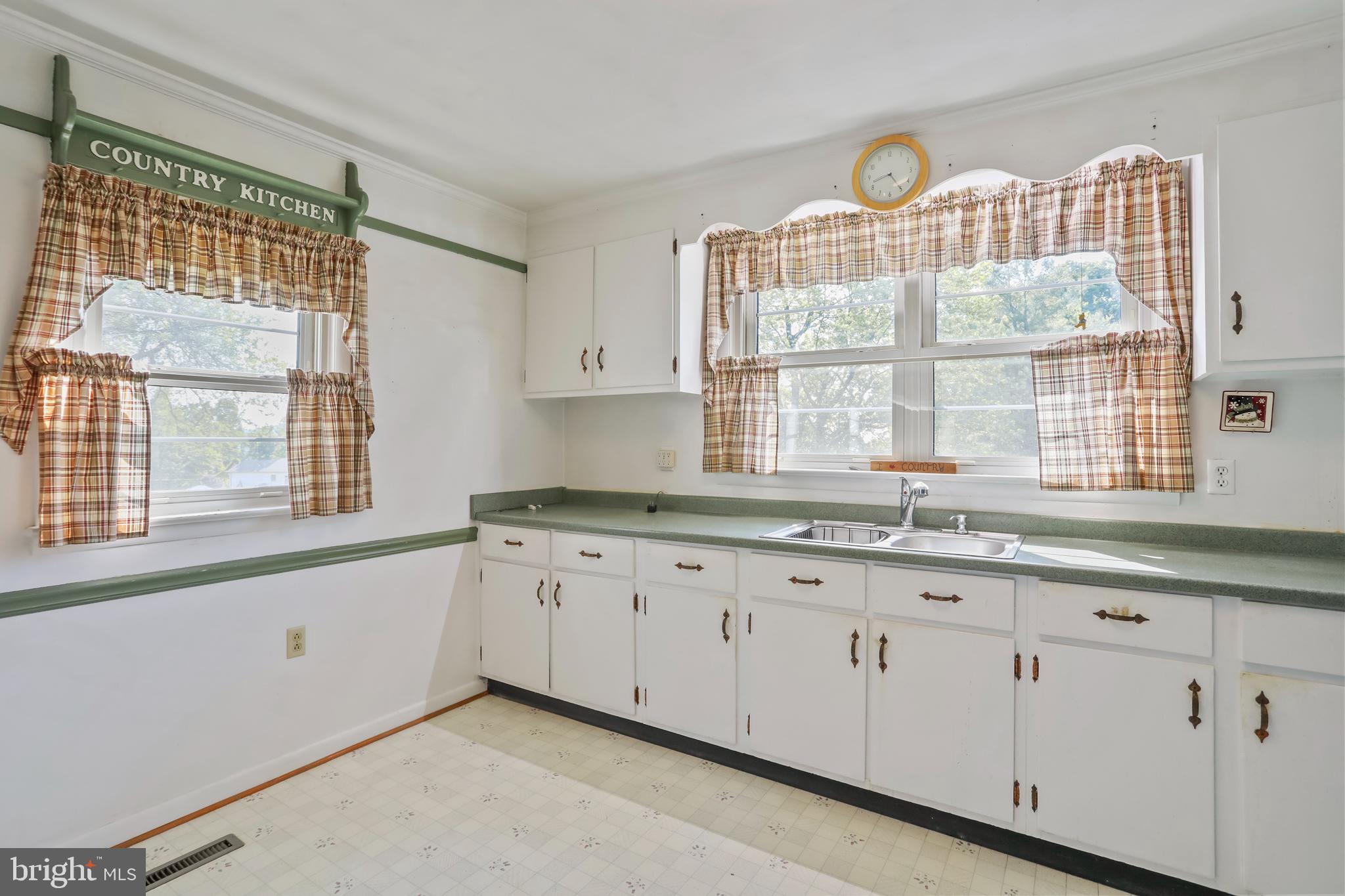 51 Waterfall Road Chester Gap, VA 22623 - Photo 8 of 24 Kitchen
