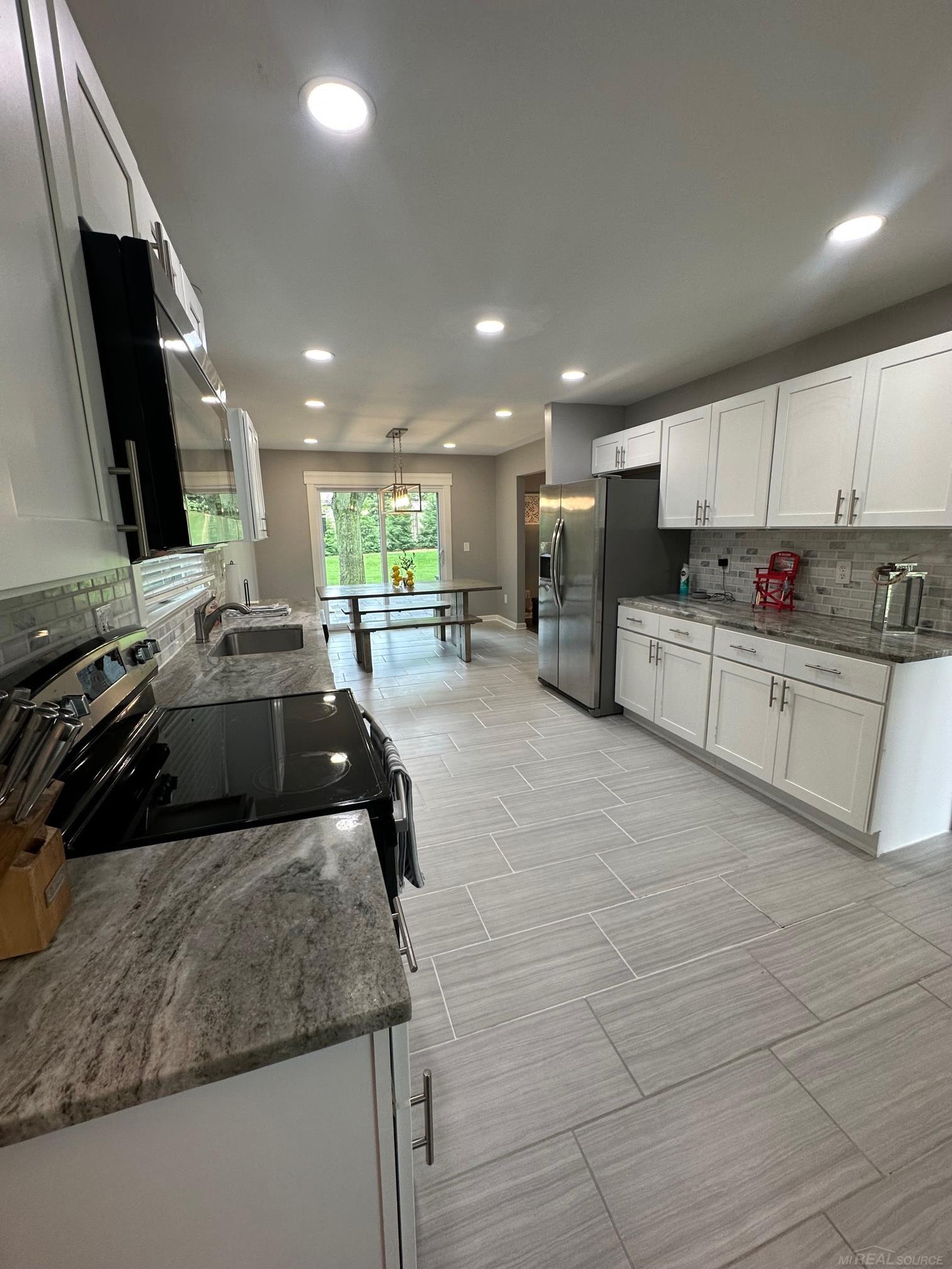 580 Longford Drive Rochester Hills, MI 48309 - Photo 8 of 31