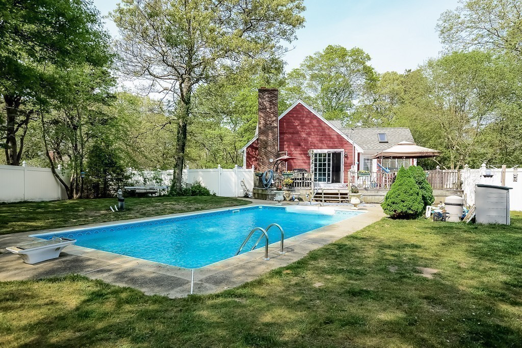 11 Fox Run Road Bourne, MA 02562 - Photo 20 of 23 Gallery Image 20