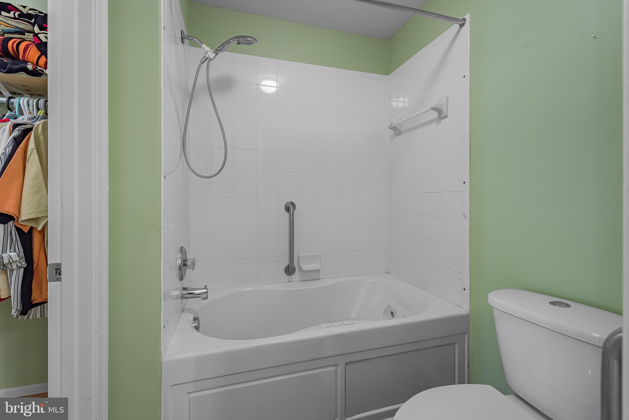 433 Pierce Run Newark, DE 19702 - Photo 36 of 43 a bathroom with a shower a toilet and a shower