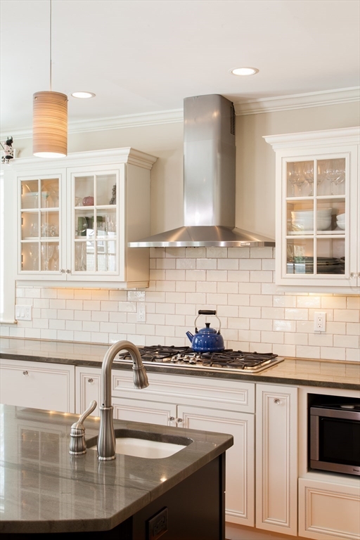 696 Main Street Concord, MA 01742 - Photo 6 of 37