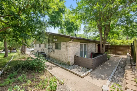 $240,000 | 3102 Glen Ora Street, Unit 102, Austin, TX 78704
