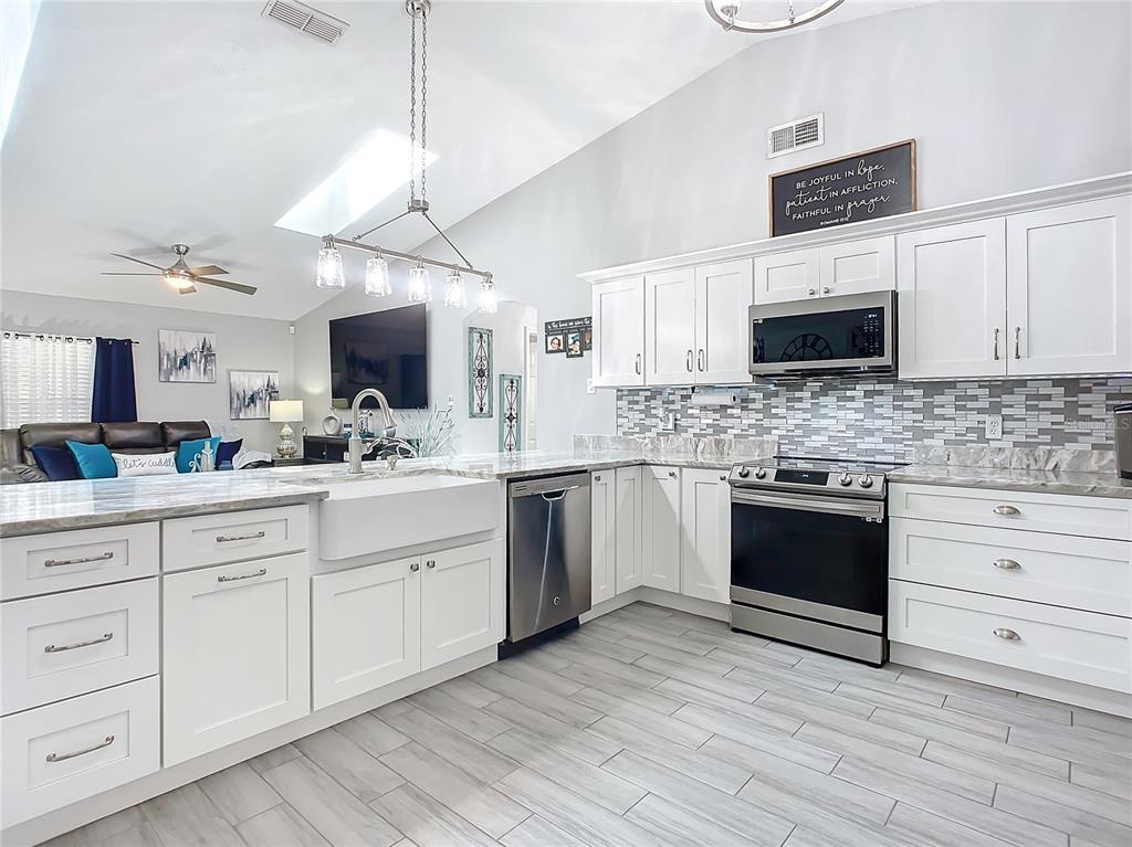 2285 Asbury Road Deltona, FL 32738 - Photo 8 of 56 Kitchen