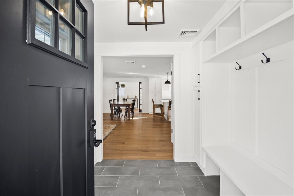 4 Jethro Street Maynard, MA 01754 - Photo 3 of 29