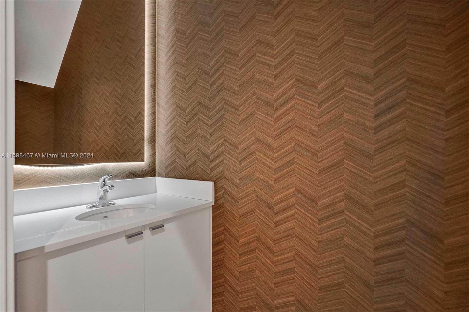 1801 Northeast 13th Street, Unit 1819 Fort Lauderdale, FL 33304 - Photo 17 of 40